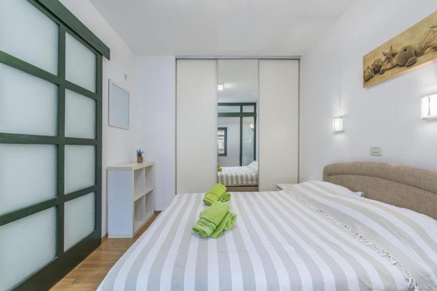 Apartment Matea Novigrad Istria Exterior foto