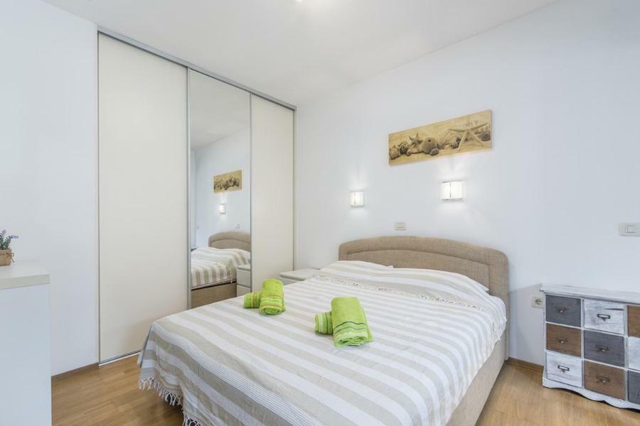 Apartment Matea Novigrad Istria Exterior foto